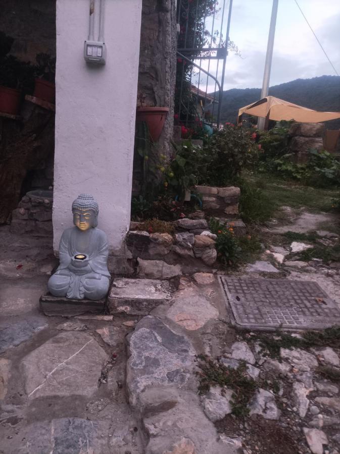 Sant'Olcese Lotus Flower מראה חיצוני תמונה